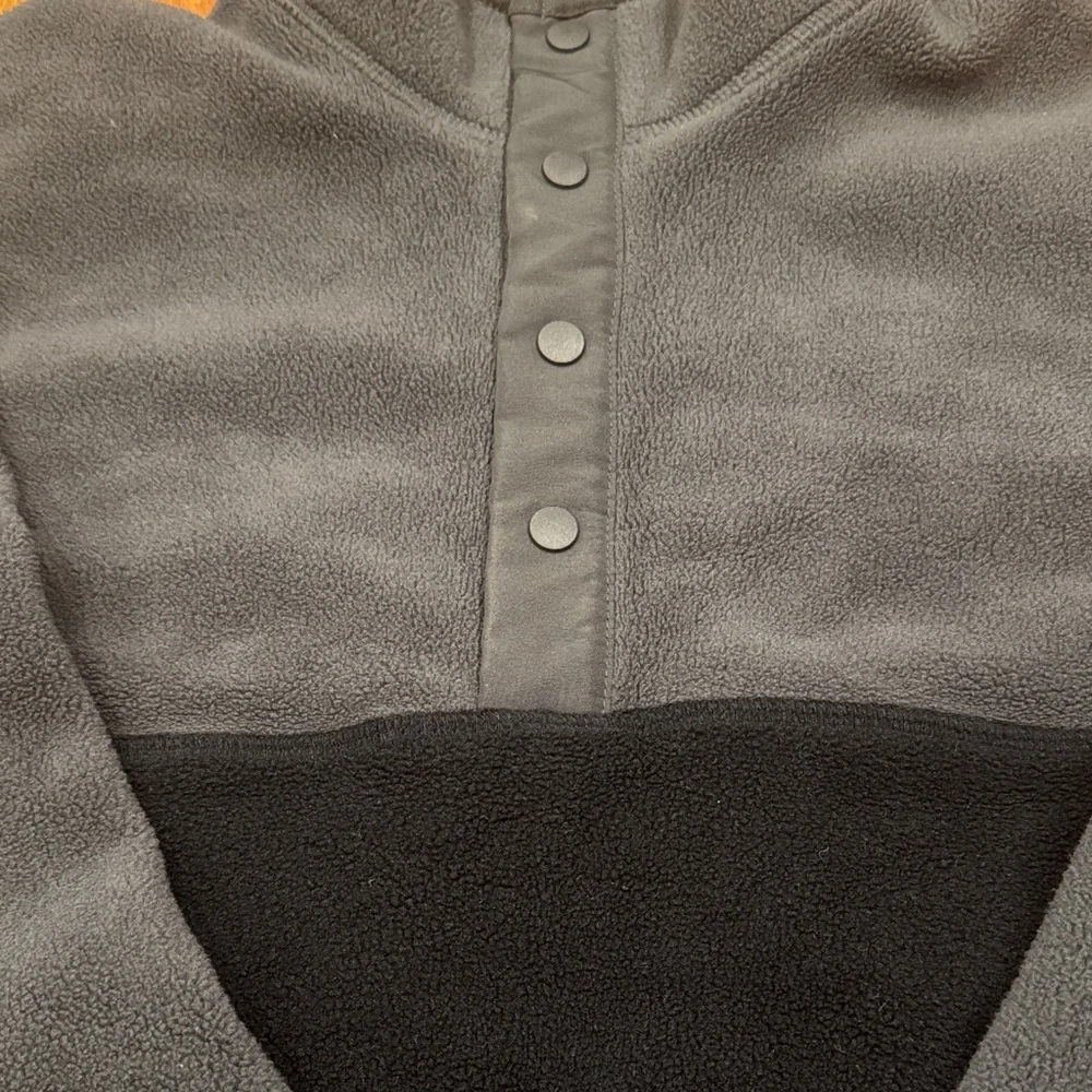 Sweater - Picture 2 of 4